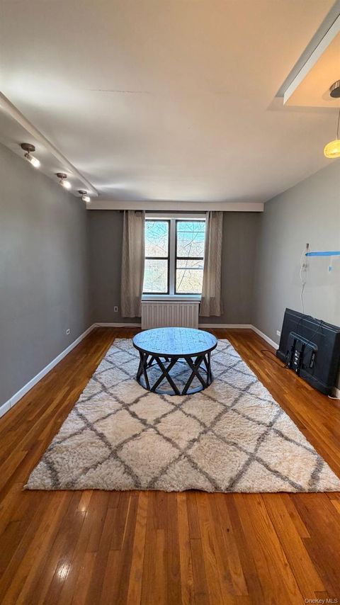 Homes For Sale - 8305 98th Street #3C<br/> Woodhaven, NY 11421