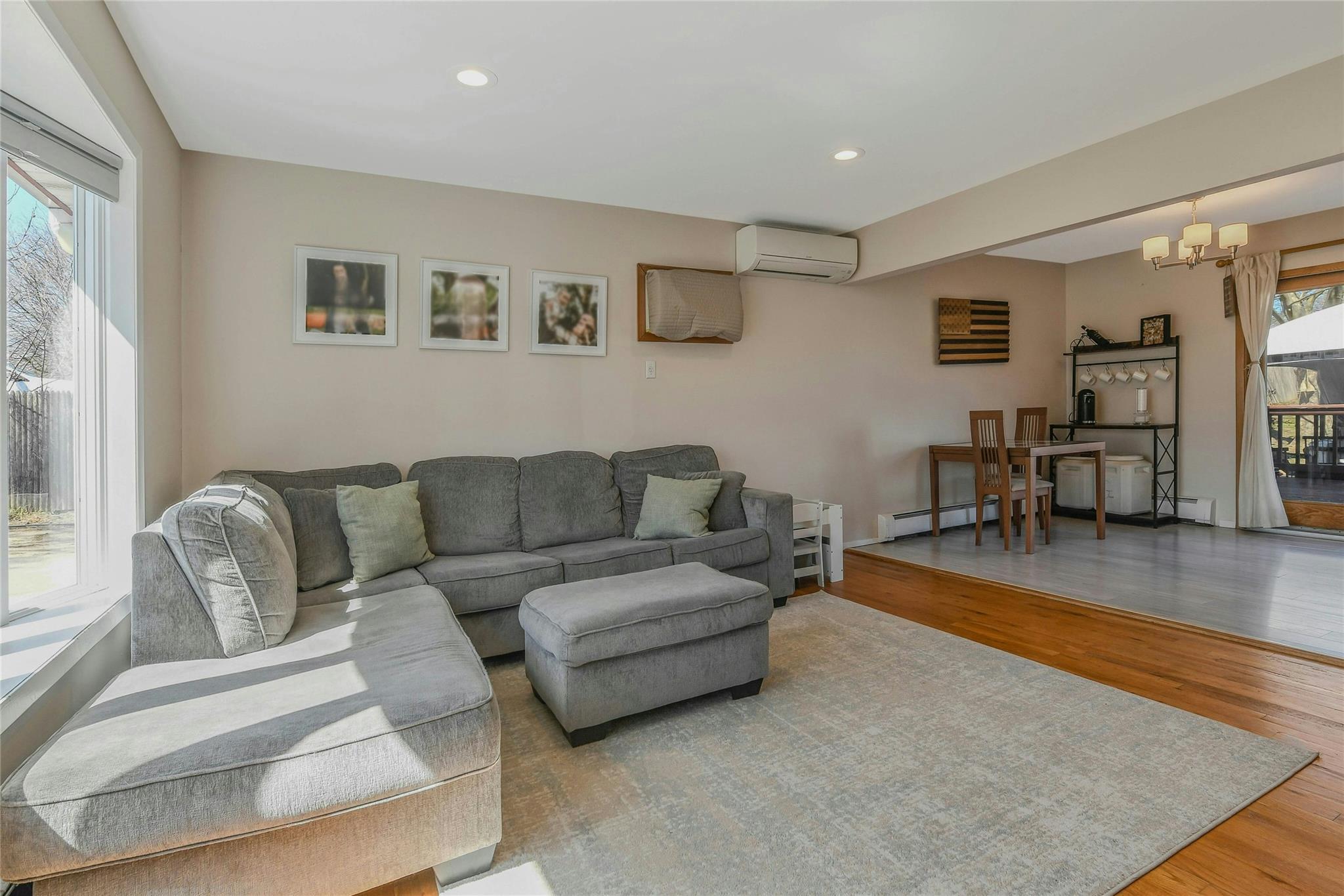 39 New Hampshire Avenue, Bay Shore, New York image 6