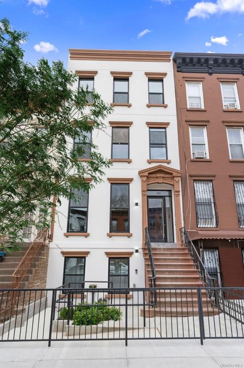 Condo For Sale - 256 Putnam Avenue #4PH<br/> Brooklyn, NY 11216