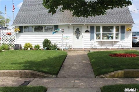 Homes For Sale - 71 Seawane Road<br/> Nassau County, East Rockaway, NY 11518