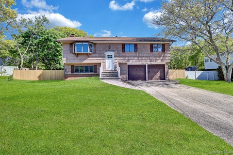 Homes For Sale - 335 Babylon Street<br/> Islip Terrace, NY 11752