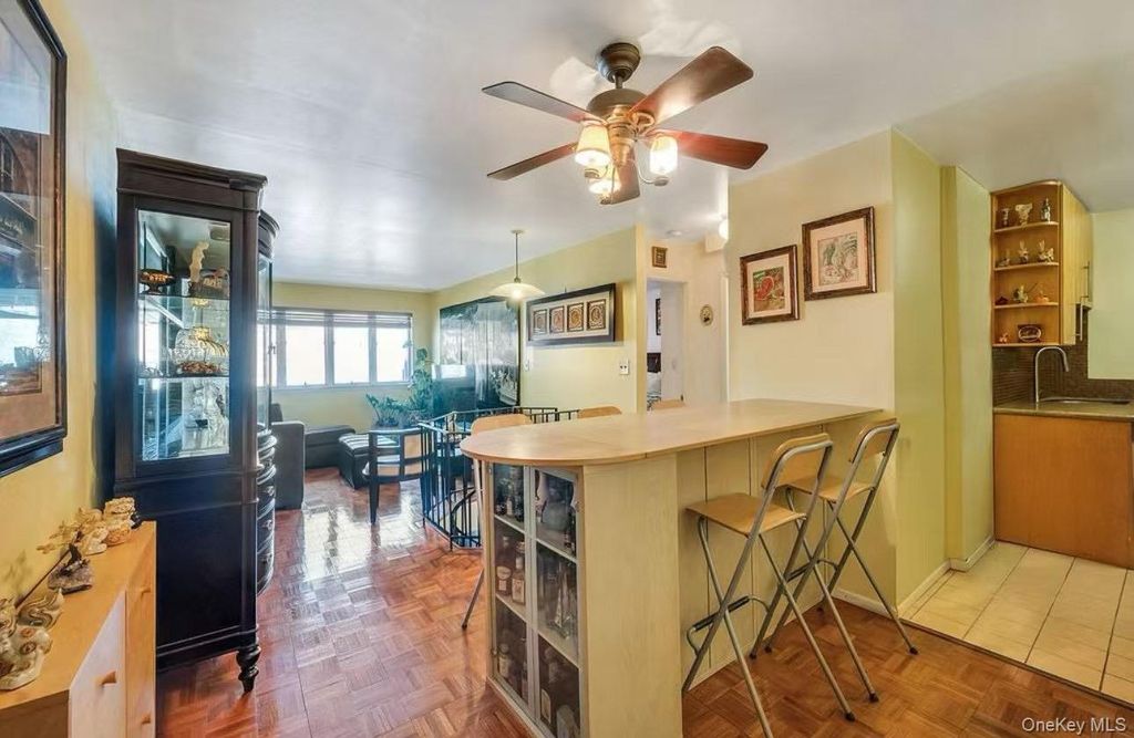 Photo of 46-12 161st Street #1D, Flushing, NY 11358 (MLS # 992957)