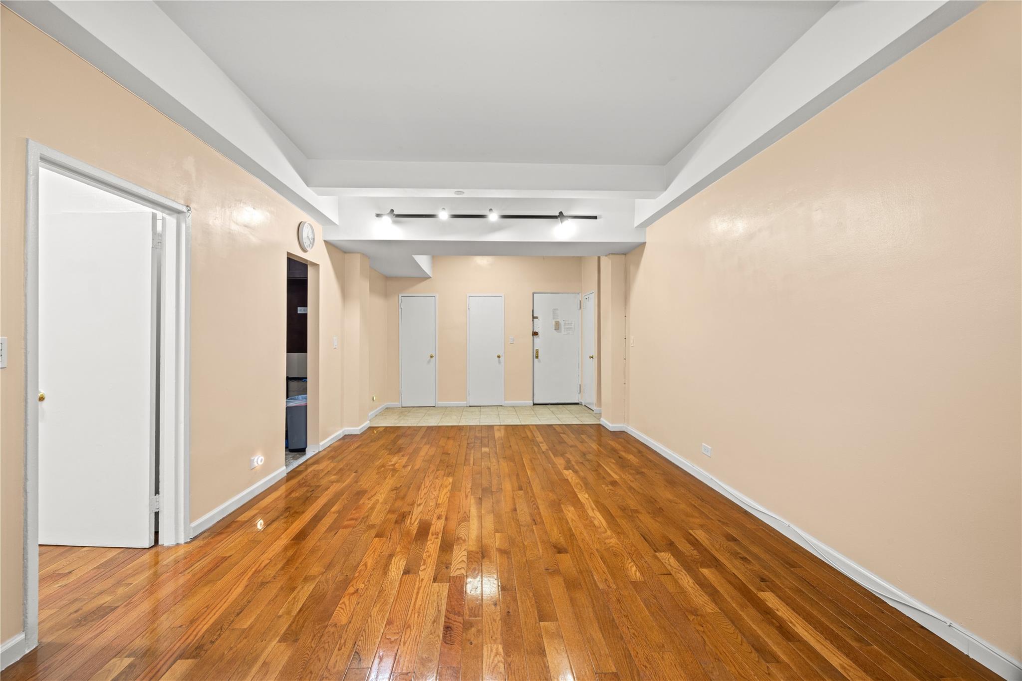 3520 Tryon Avenue 104