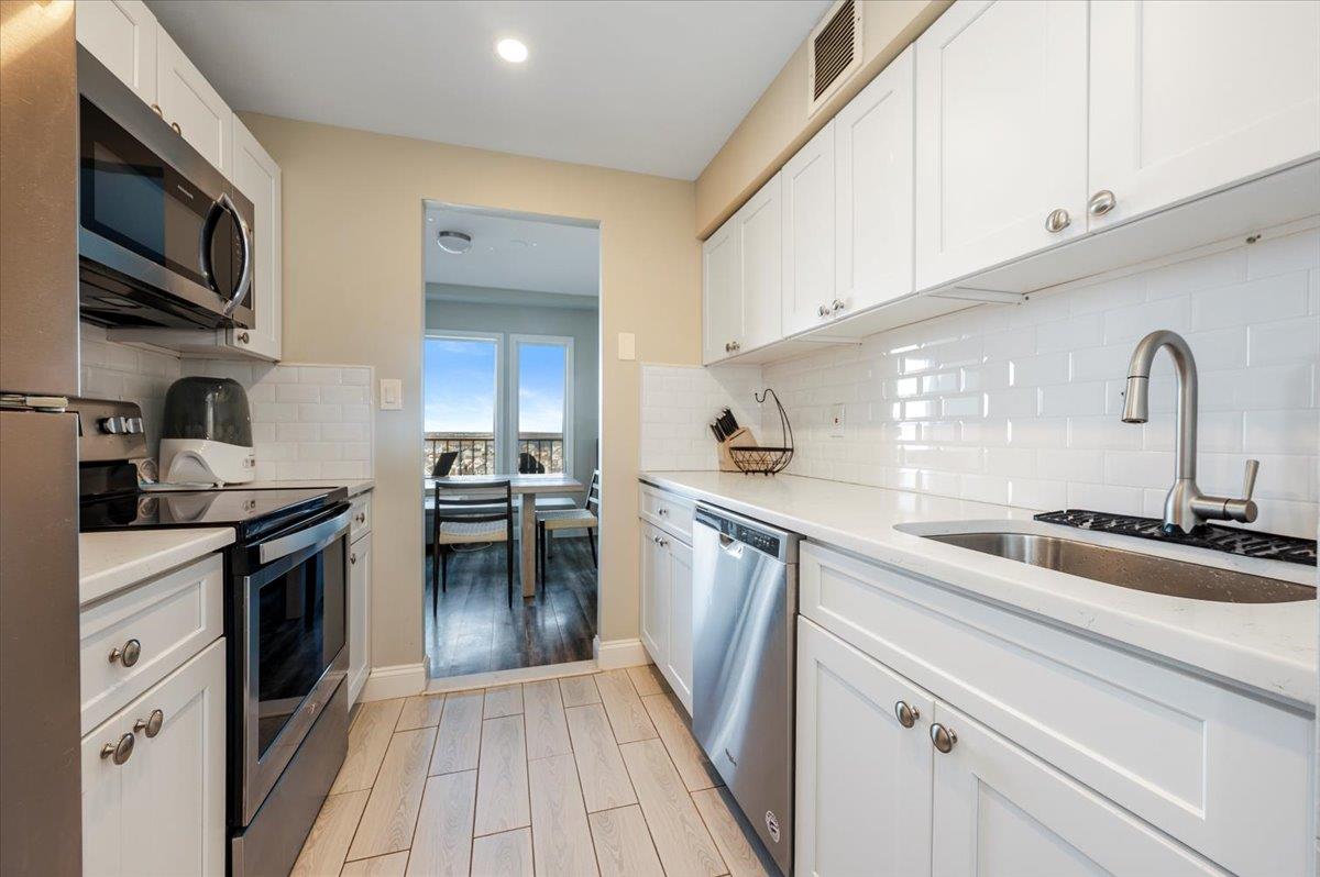 235 W Park Avenue #605, Long Beach, New York image 8