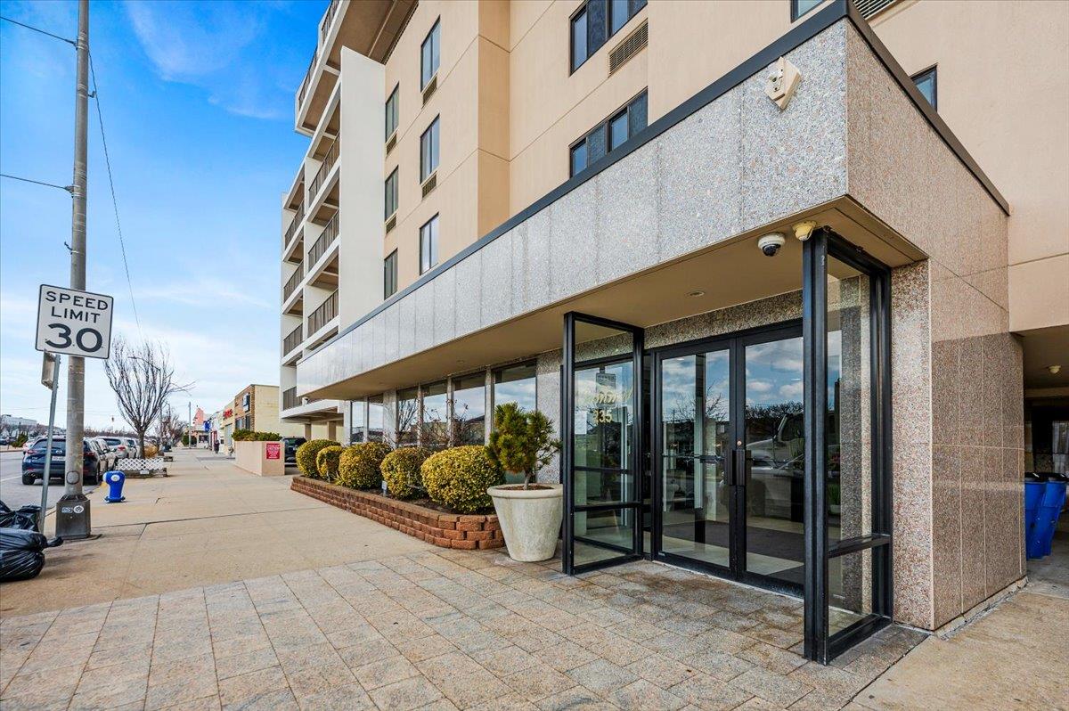 235 W Park Avenue #605, Long Beach, New York image 2
