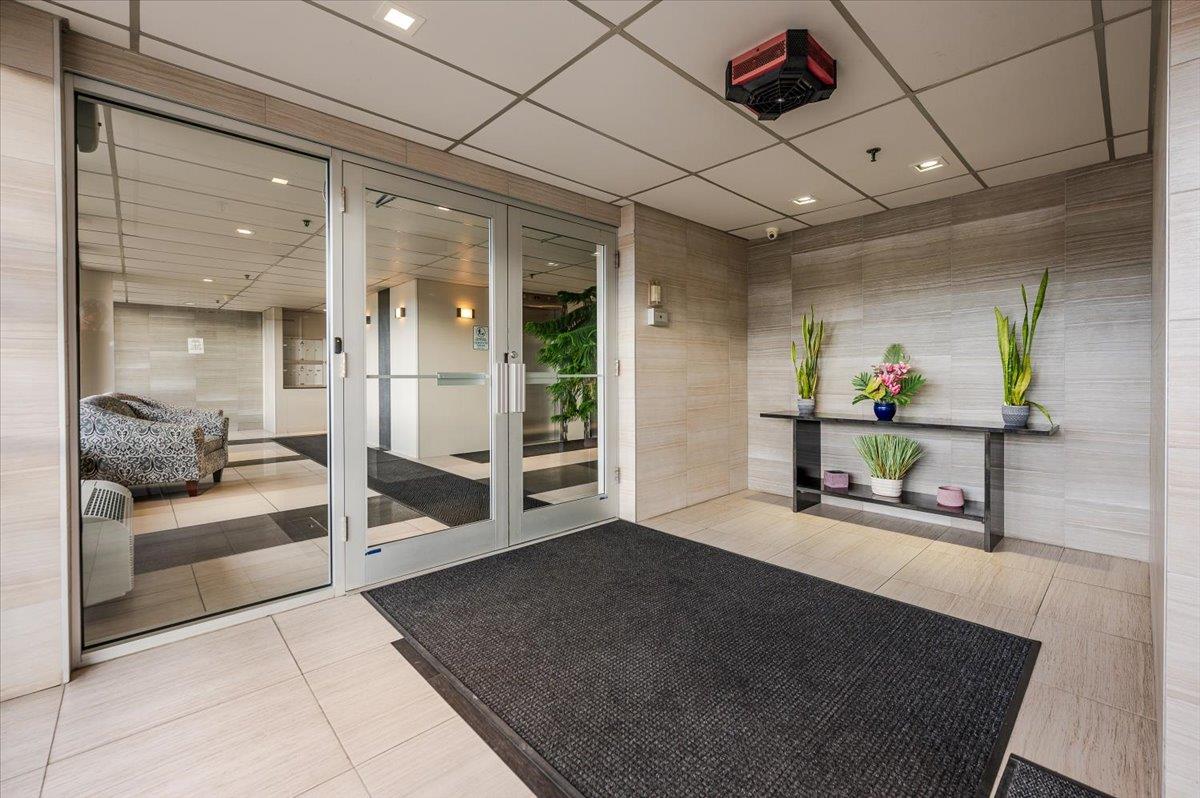 235 W Park Avenue #605, Long Beach, New York image 3
