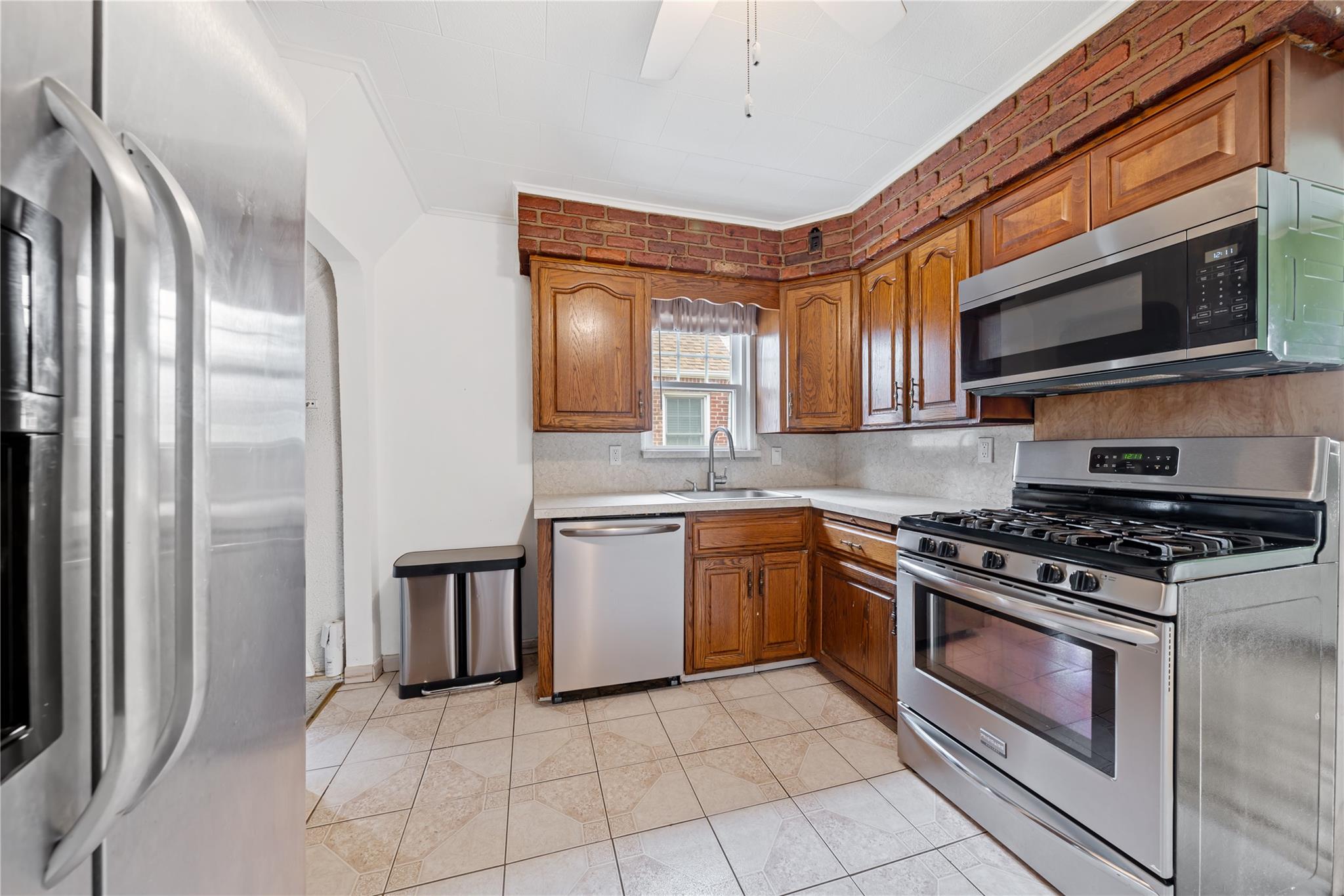 678 Margaret Street, Franklin Square, New York image 8