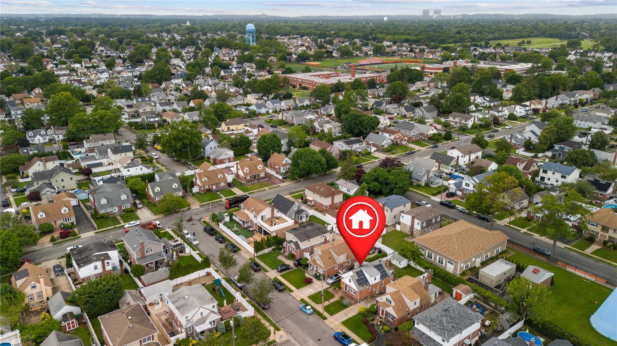 678 Margaret Street, Franklin Square, New York image 32