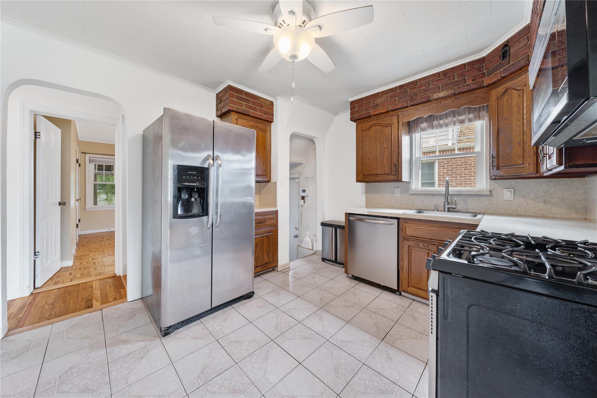678 Margaret Street, Franklin Square, New York image 7
