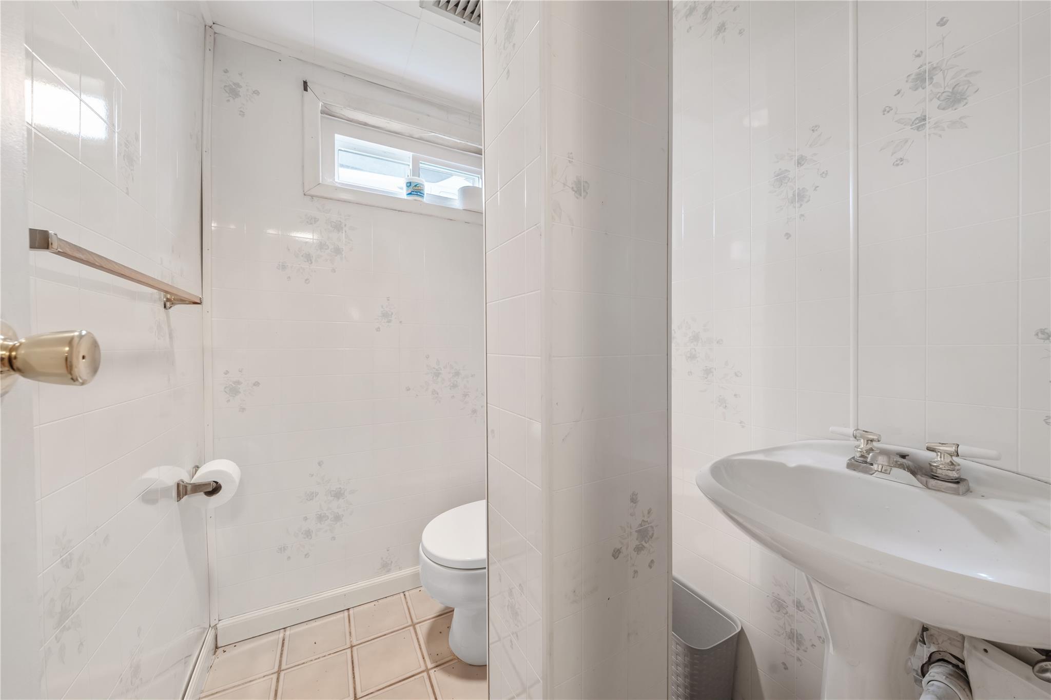 678 Margaret Street, Franklin Square, New York image 22
