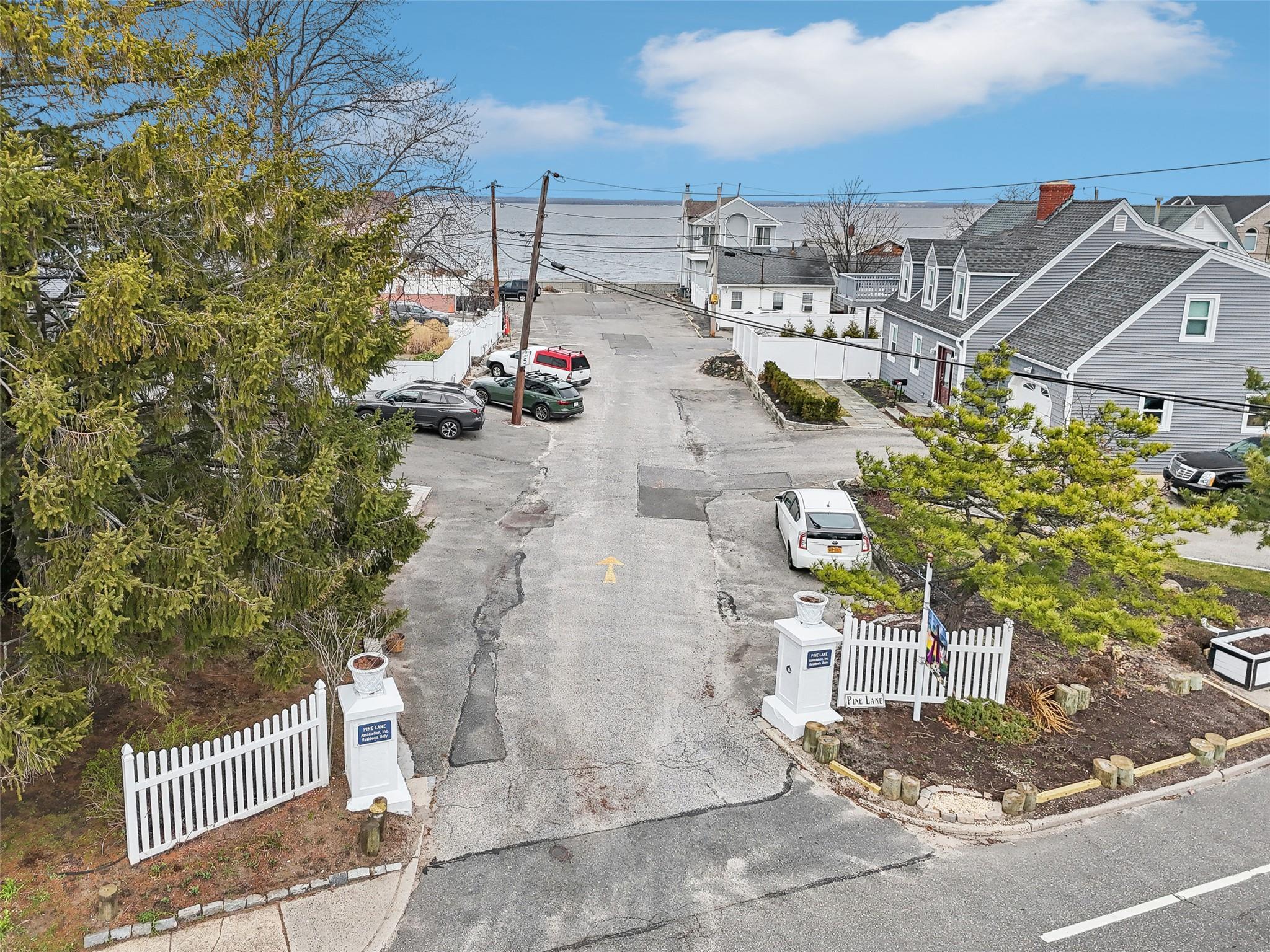 395 Bayville Avenue, Bayville, New York image 19