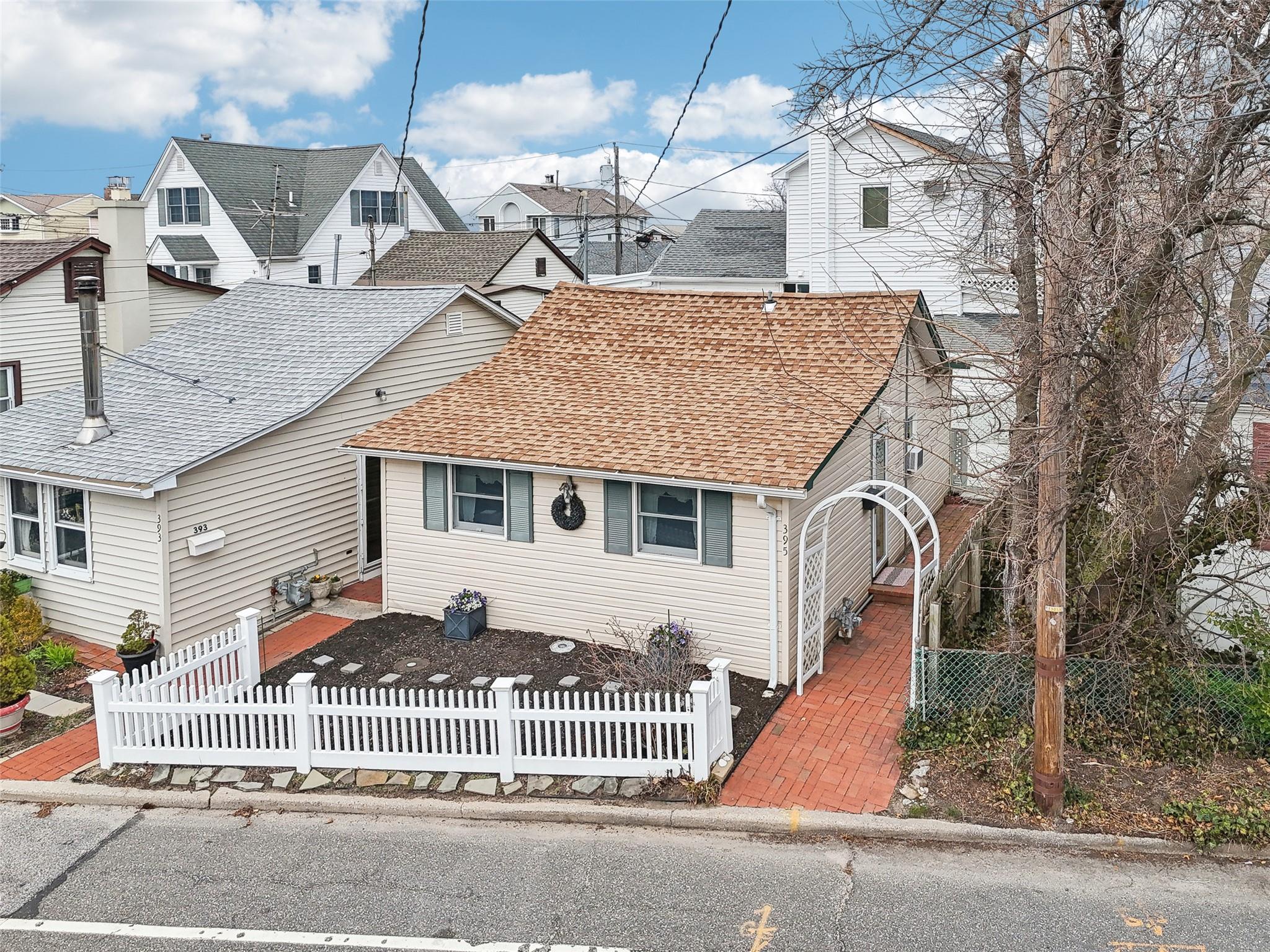395 Bayville Avenue, Bayville, New York image 3