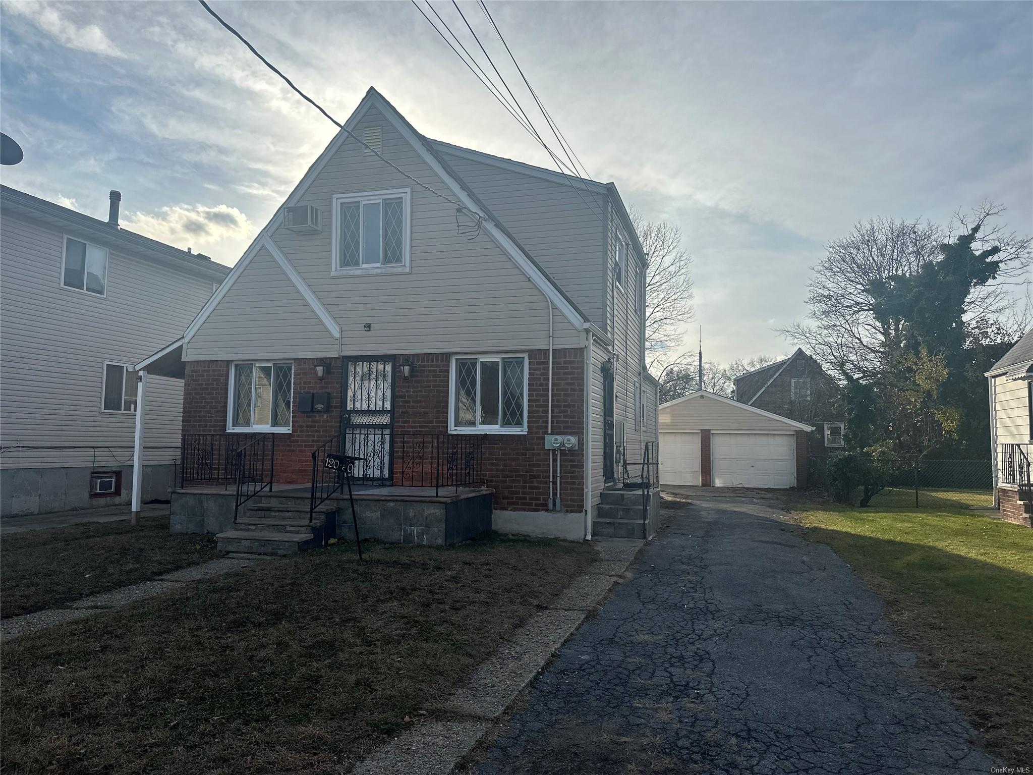 Property for Sale at 196 Street, Saint Albans, Queens, NY - Bedrooms: 4 
Bathrooms: 3  - $885,000