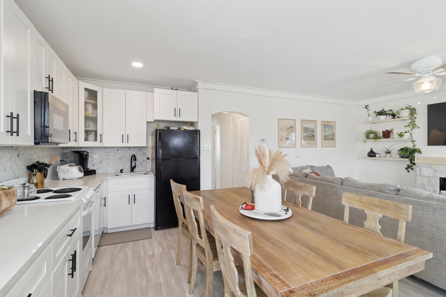 157 E Shore Road, Lindenhurst, New York image 10