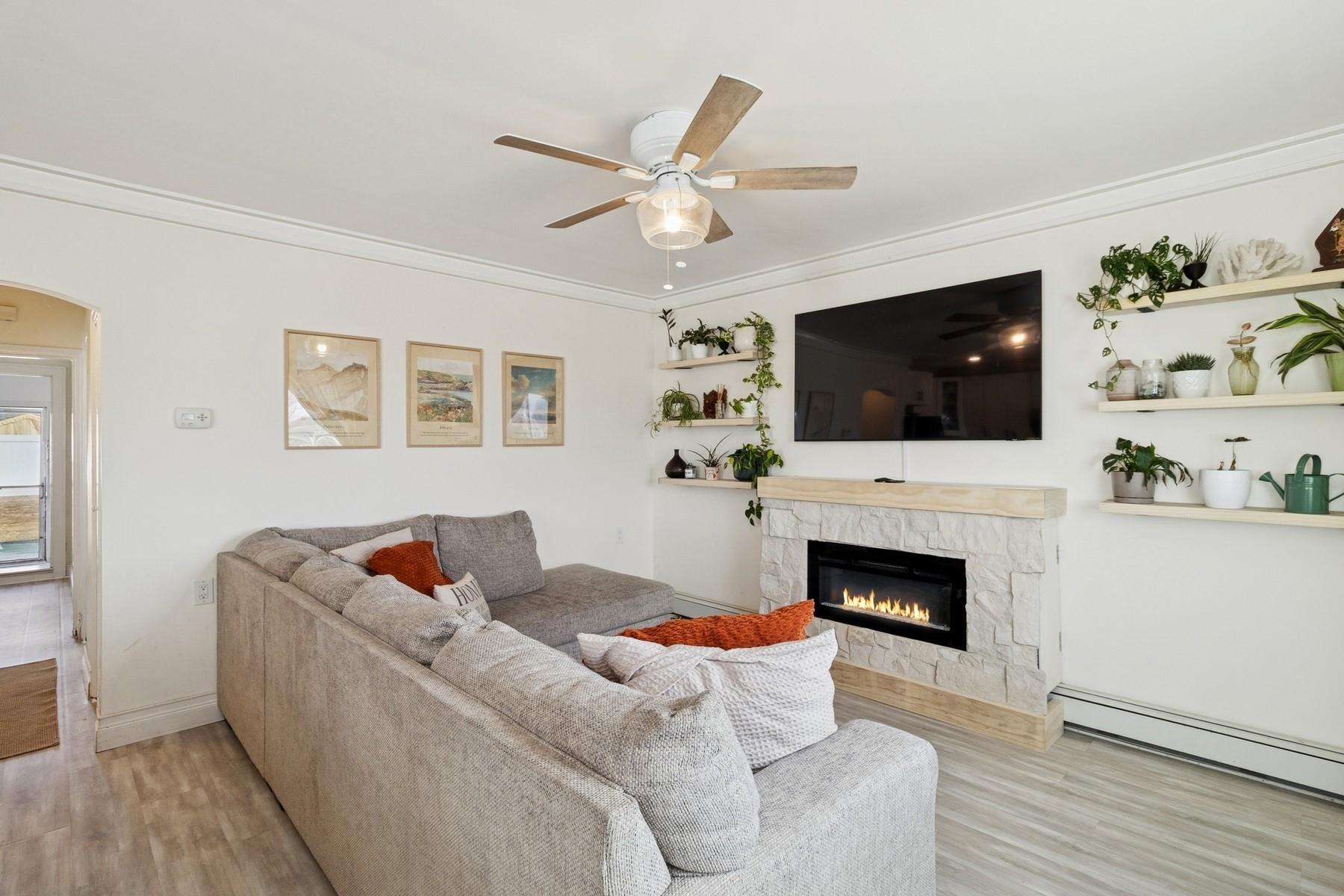 157 E Shore Road, Lindenhurst, New York image 5