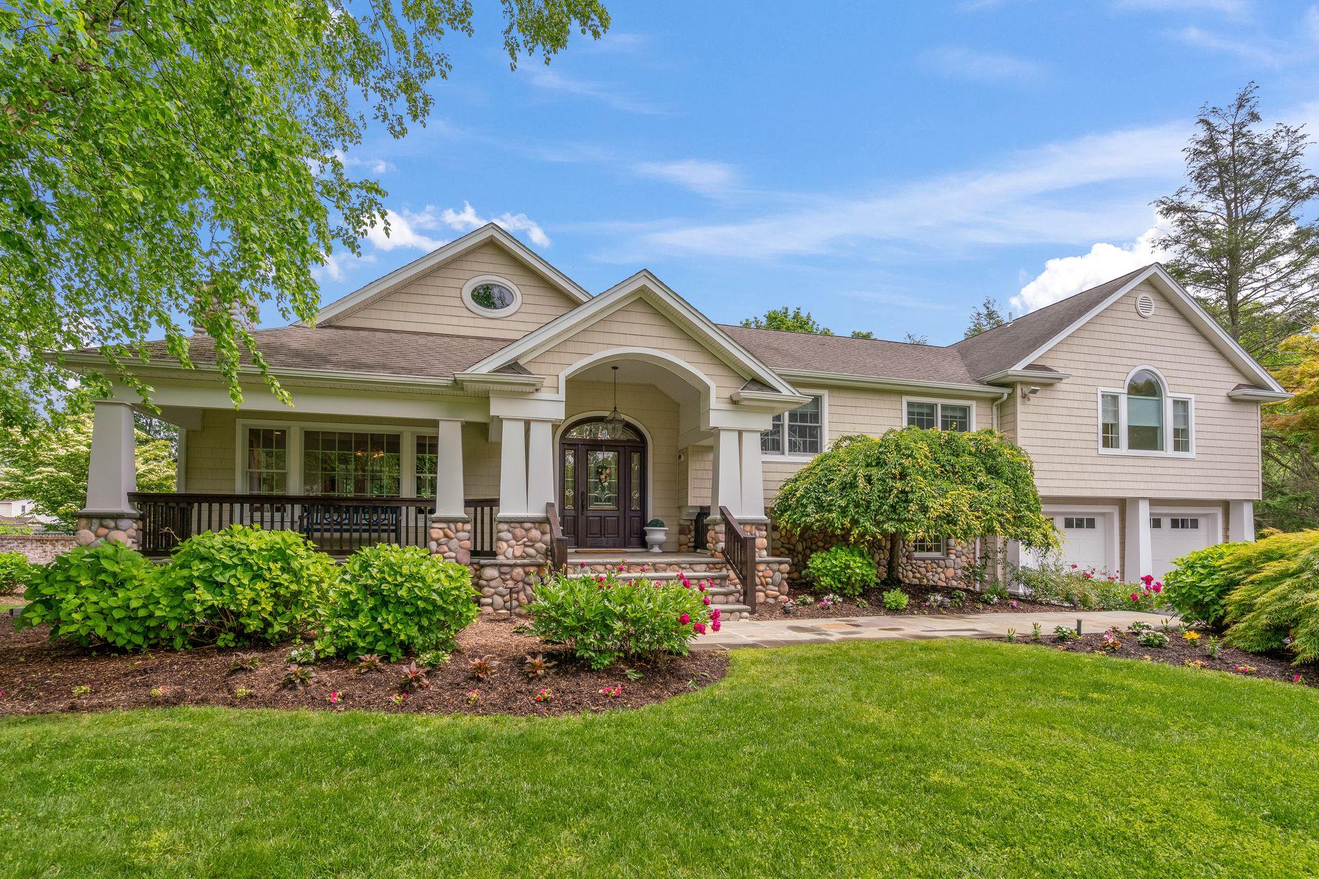 Property for Sale at Salem Ridge Drive, Huntington, Hamptons, NY - Bedrooms: 4 
Bathrooms: 4  - $1,875,000