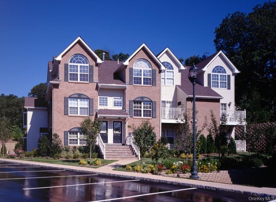 1 PINNACLE DR # 2, PORT JEFFERSON, NY 11777 - Image 5230d2fc577731f9253a9b8cd34d25ee/2636775683