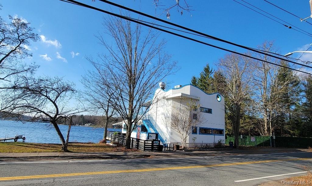 13 Horseshoe Lake Road