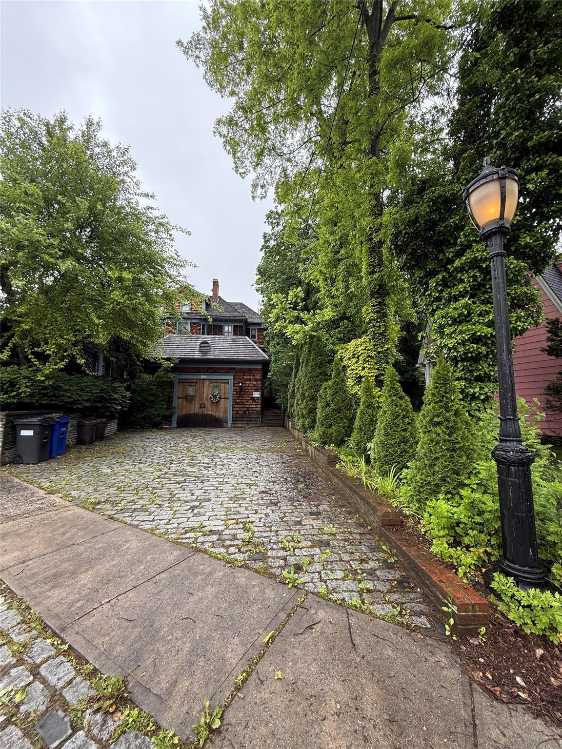20 Ridge Road, Douglaston, New York image 8