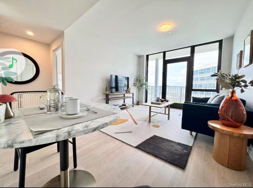 Photo of 131-02A 40 Road #17I, Flushing, NY 11354 (MLS # 939938)