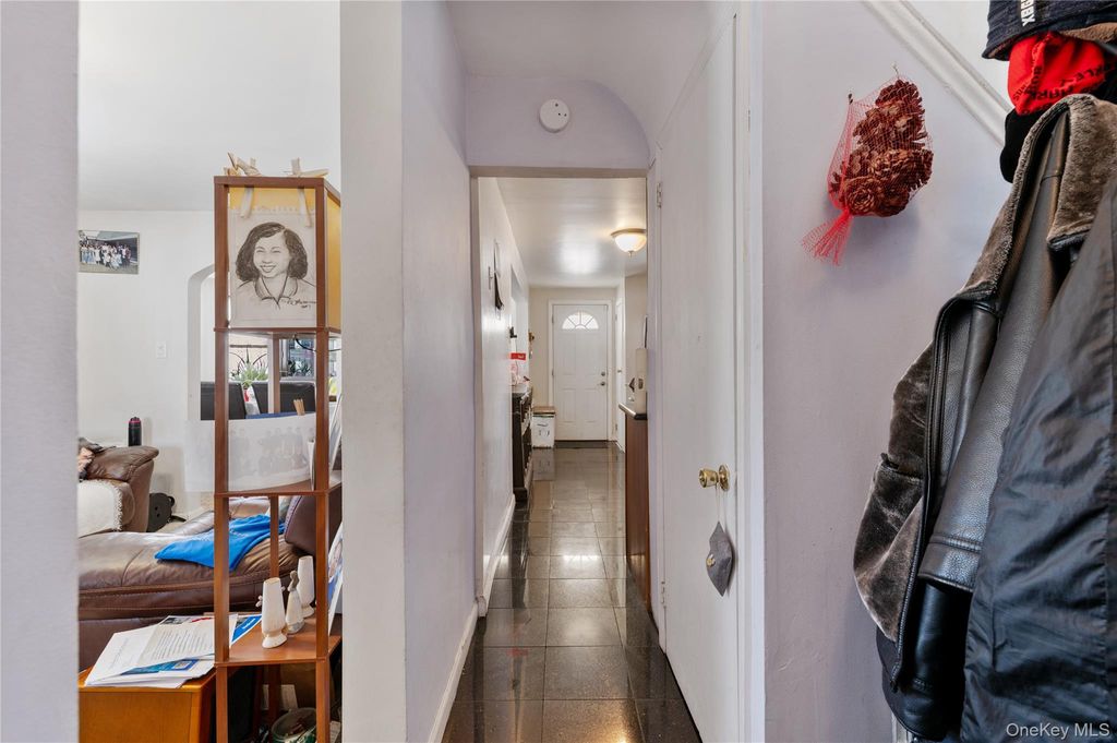 Photo of 21706 131st Avenue, Springfield Gardens, NY 11413 (MLS # 960938)