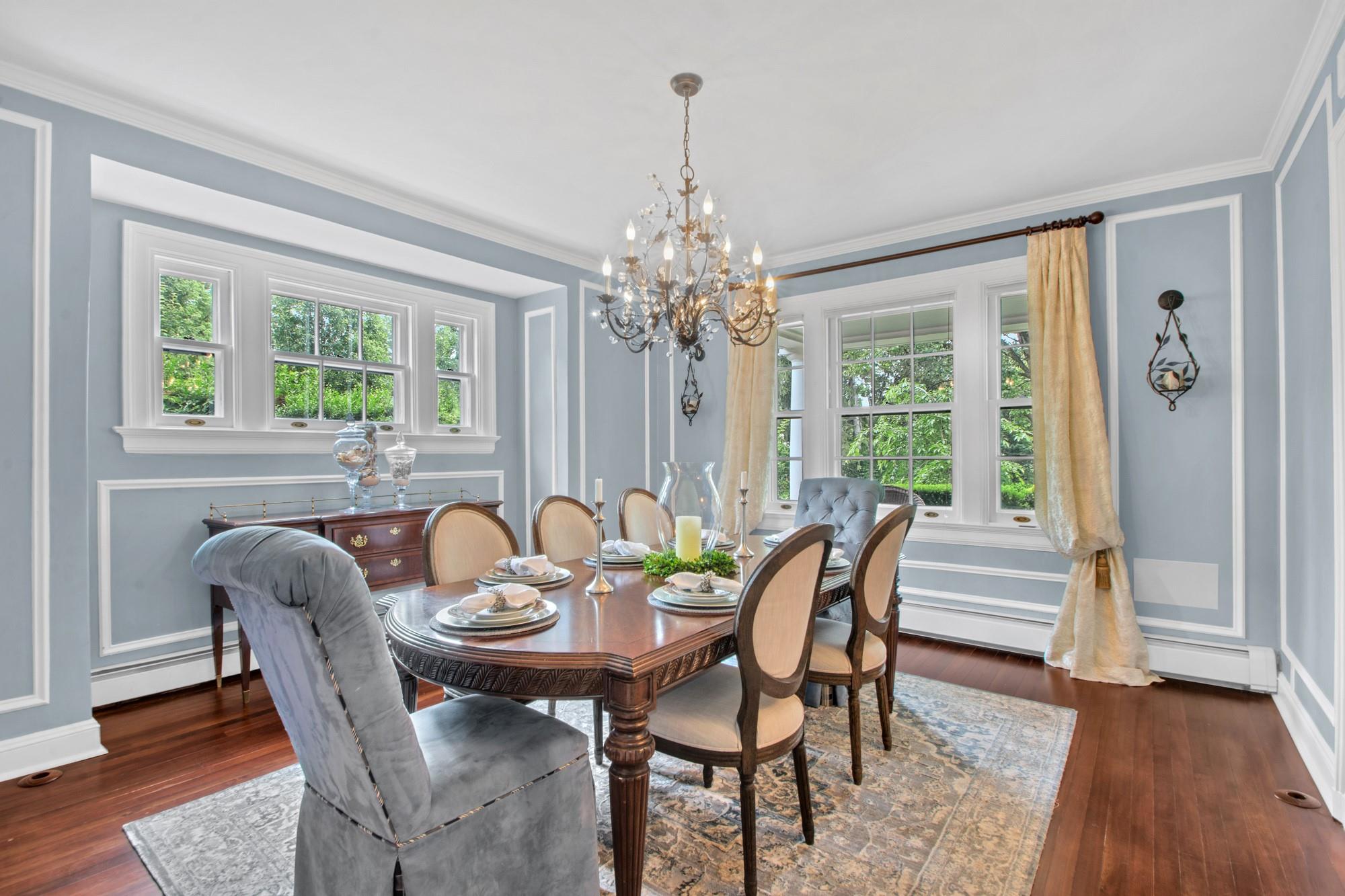 7 Middle Drive, Manhasset, New York image 13