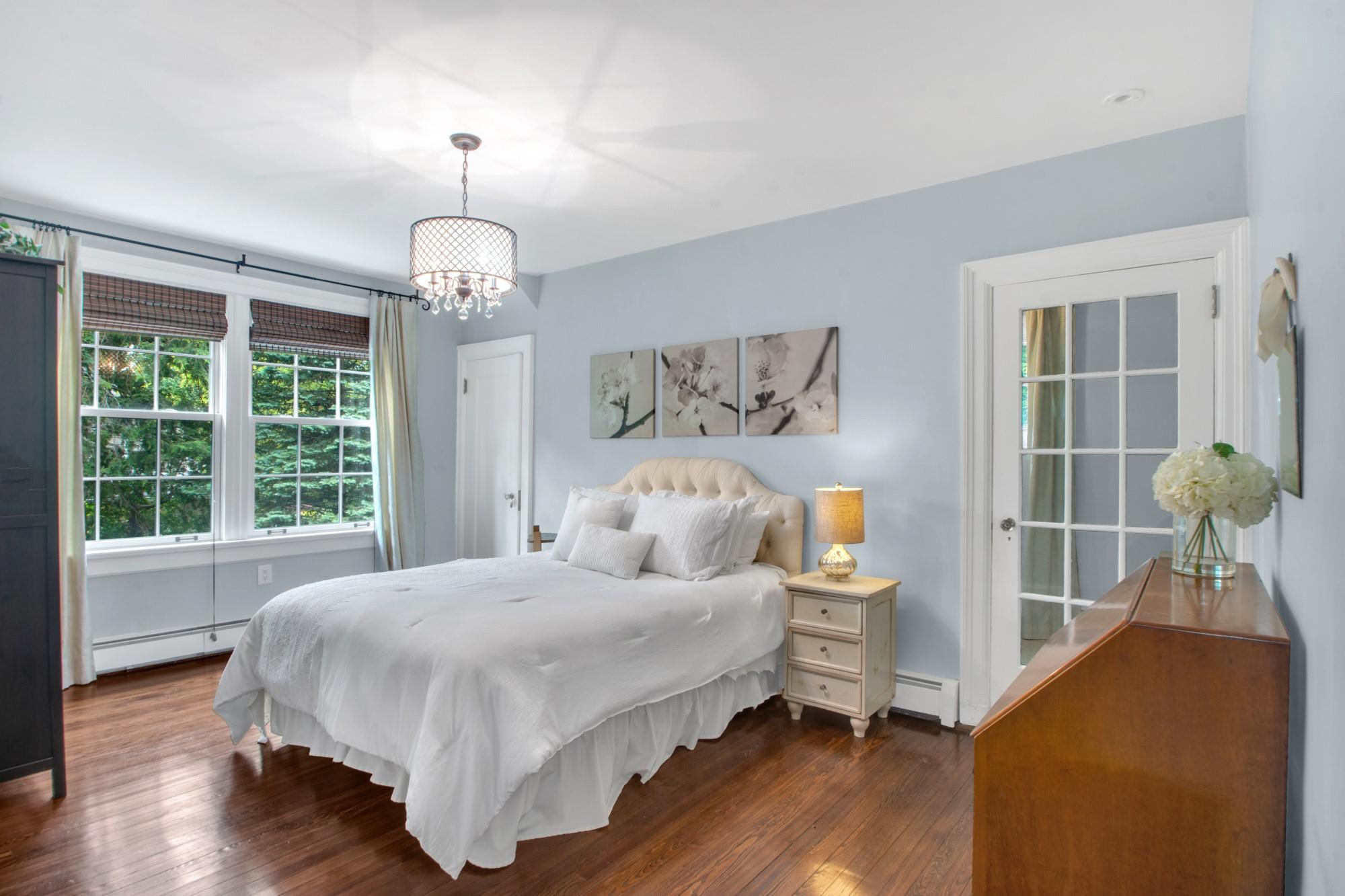 7 Middle Drive, Manhasset, New York image 24