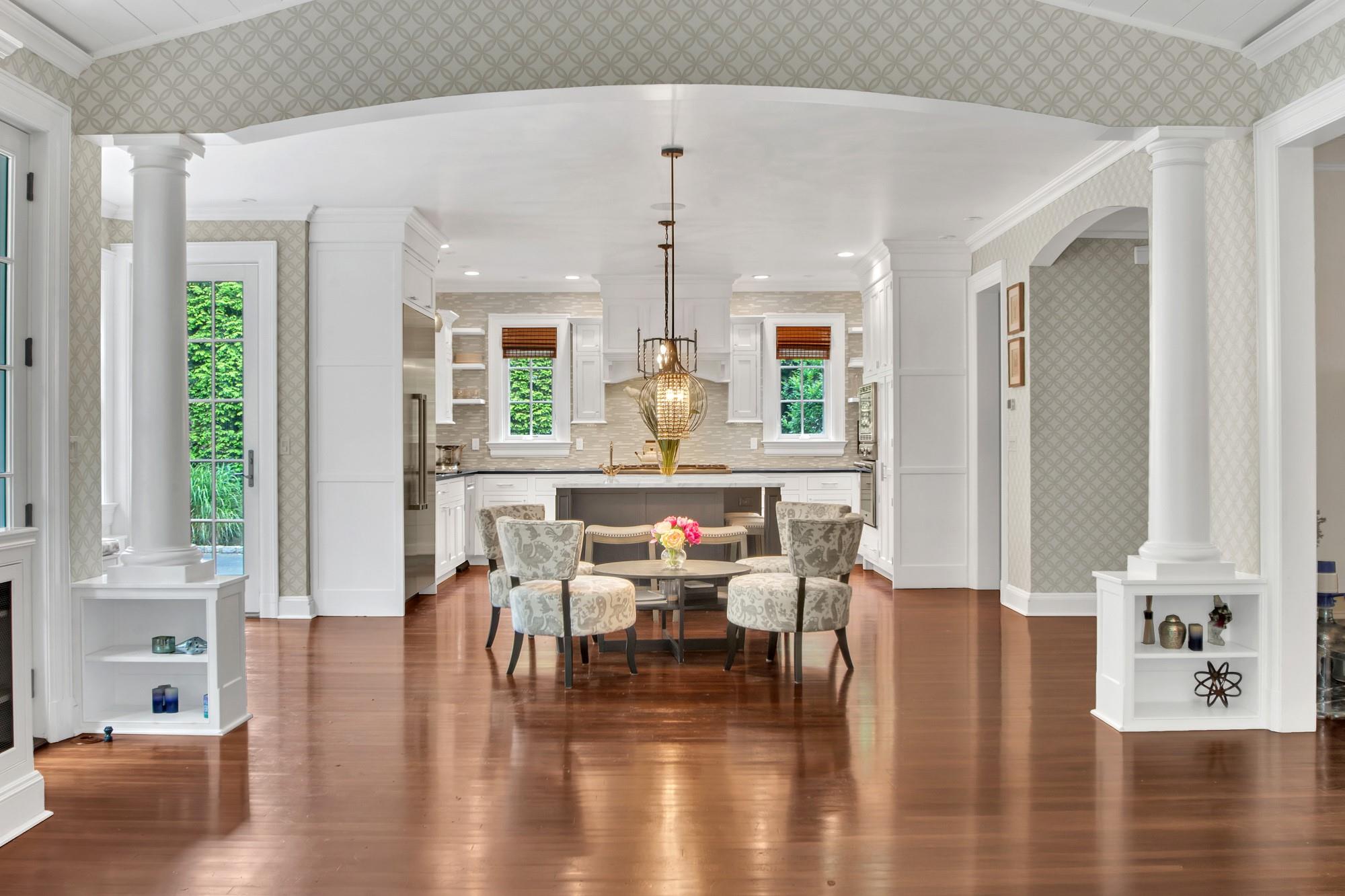7 Middle Drive, Manhasset, New York image 7