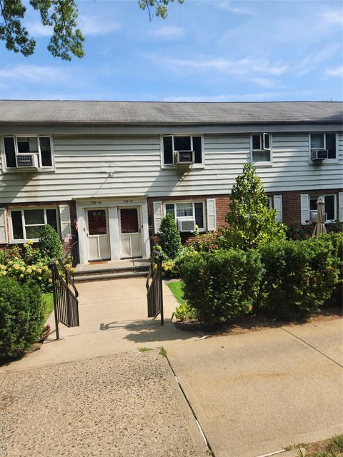 Photo of 228-12 Stronghurst Avenue #Lower, Queens Village, NY 11427 (MLS # 902307)