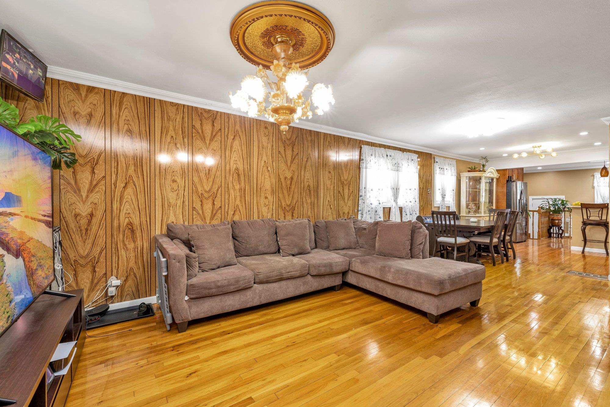 132-09 111 Th Avenue, South Ozone Park, New York image 3