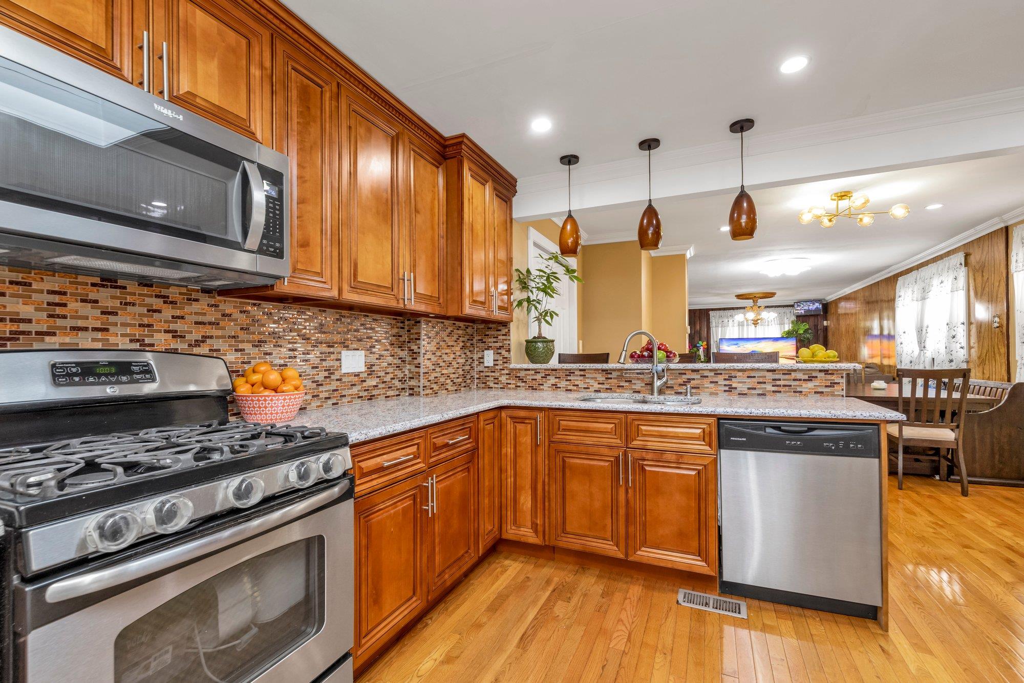 132-09 111 Th Avenue, South Ozone Park, New York image 8