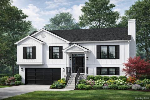 Homes For Sale - 455-4 Middle Road<br/> Riverhead, NY 11901