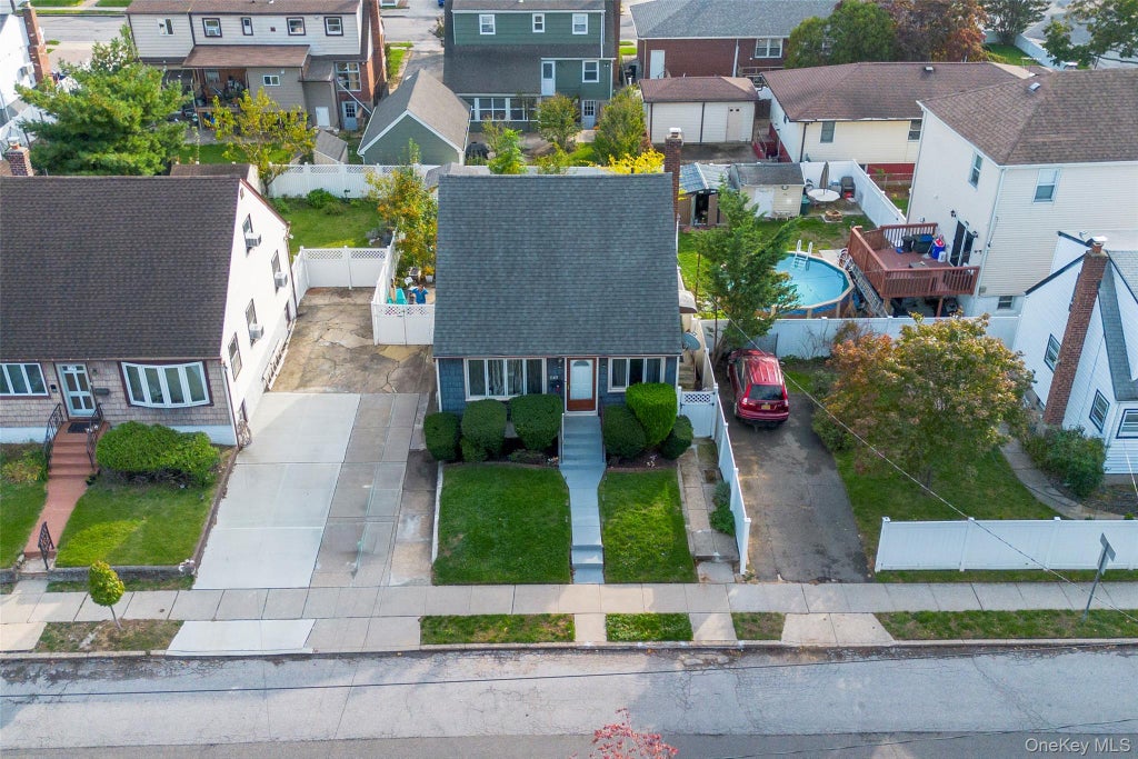 Photo of 142 Washington Avenue, Valley Stream, NY 11580 (MLS # 1064859)