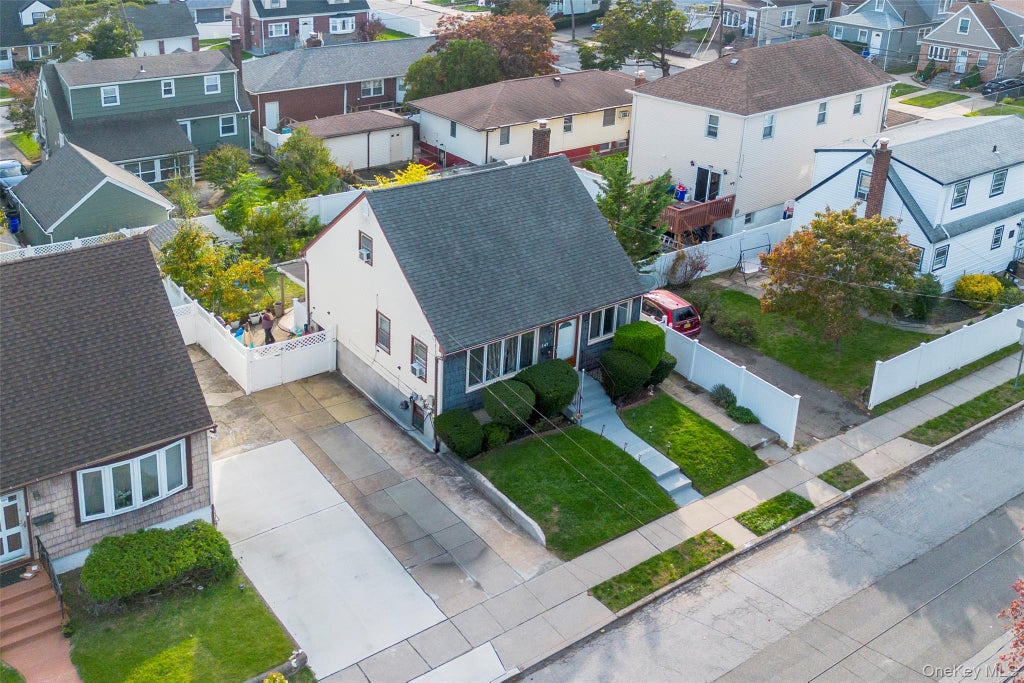 Photo of 142 Washington Avenue, Valley Stream, NY 11580 (MLS # 1064859)