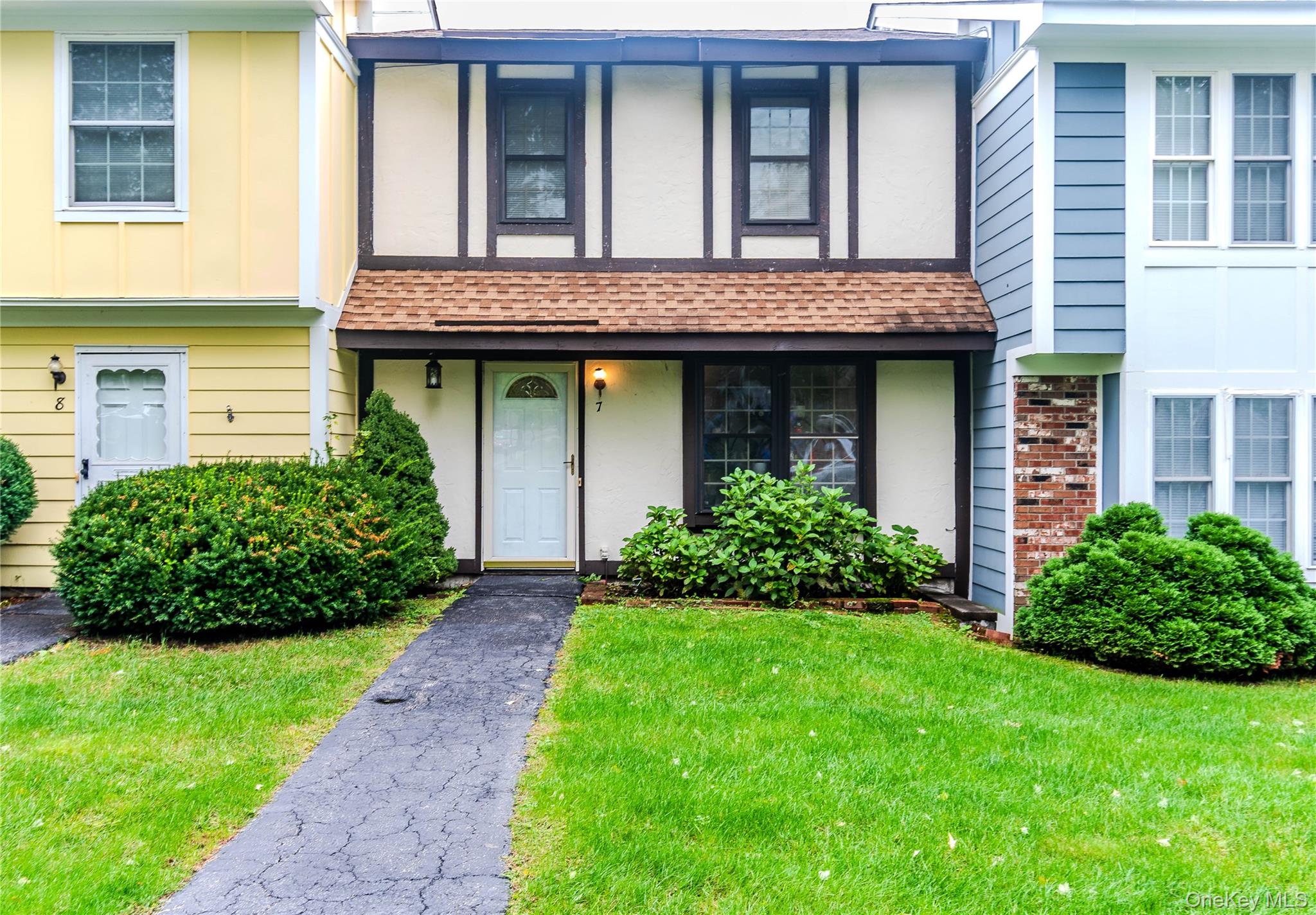 7 Sunny Brook Circle