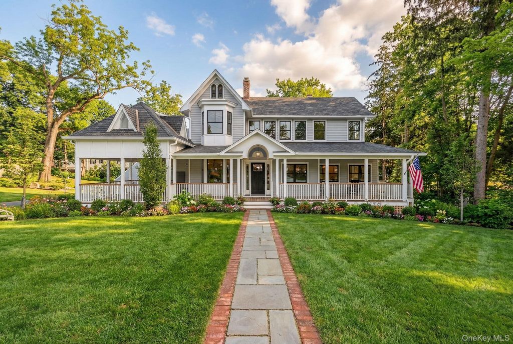 Photo of 227 Prospect Avenue, Sea Cliff, NY 11579 (MLS # 964425)