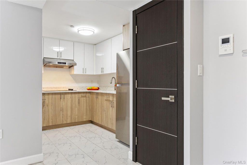 Photo of 35-20 146 Street #3B, Flushing, NY 11354 (MLS # 910008)