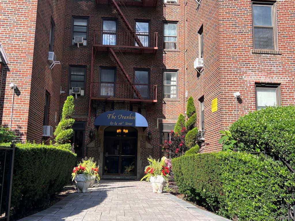Photo of 83-84 116 Street #1J, Richmond Hill, NY 11418 (MLS # 1043042)