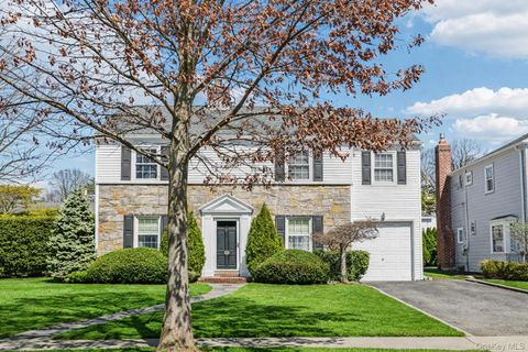 Homes For Sale - 87 Kingsbury Road<br/> Garden City, NY 11530