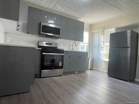 Apartment For Rent - 11 Garfield Street #2<br/> Yonkers, NY 10701
