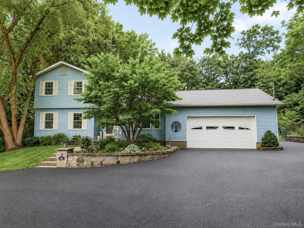 Photo of 60 Clark Avenue, Cornwall On Hudson, NY 12520 (MLS # 1027127)