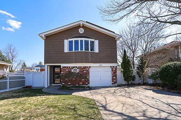 187 E 5th Street, Deer Park, New York image 2