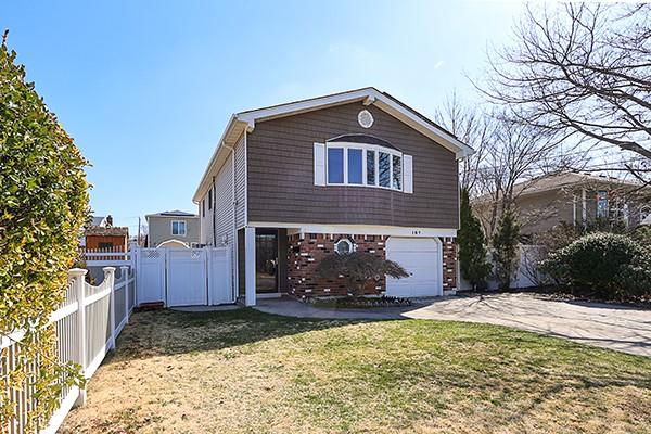 187 E 5th Street, Deer Park, New York image 3