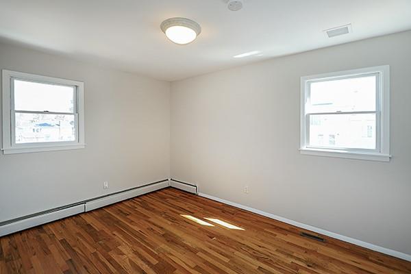 187 E 5th Street, Deer Park, New York image 35
