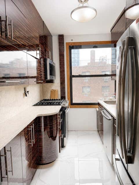Apartment For Rent - 9822 63rd Dr Avenue #6A<br/> Rego Park, NY 11374