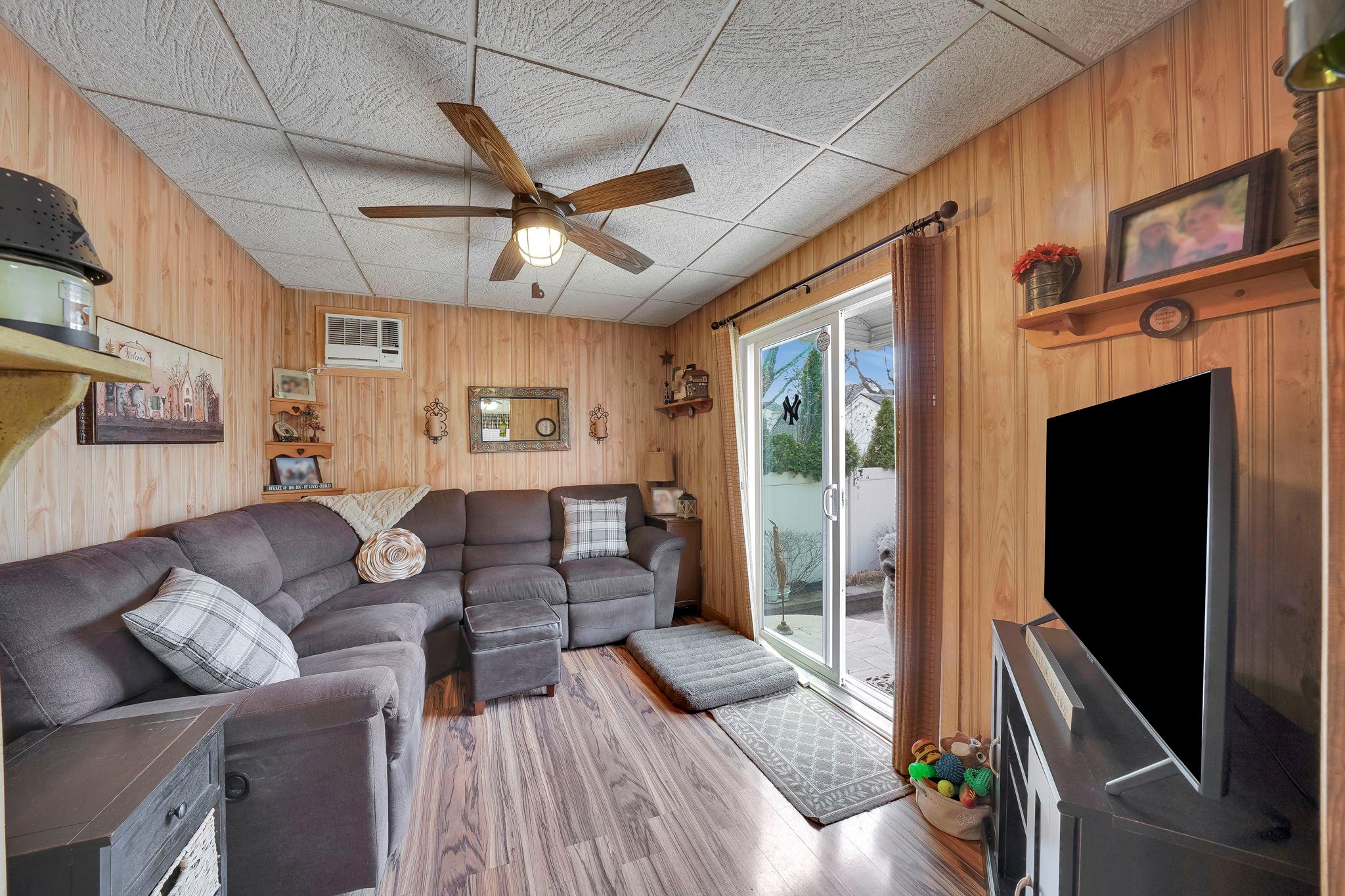 69-60 E 181st Street, Fresh Meadows, Florida image 12
