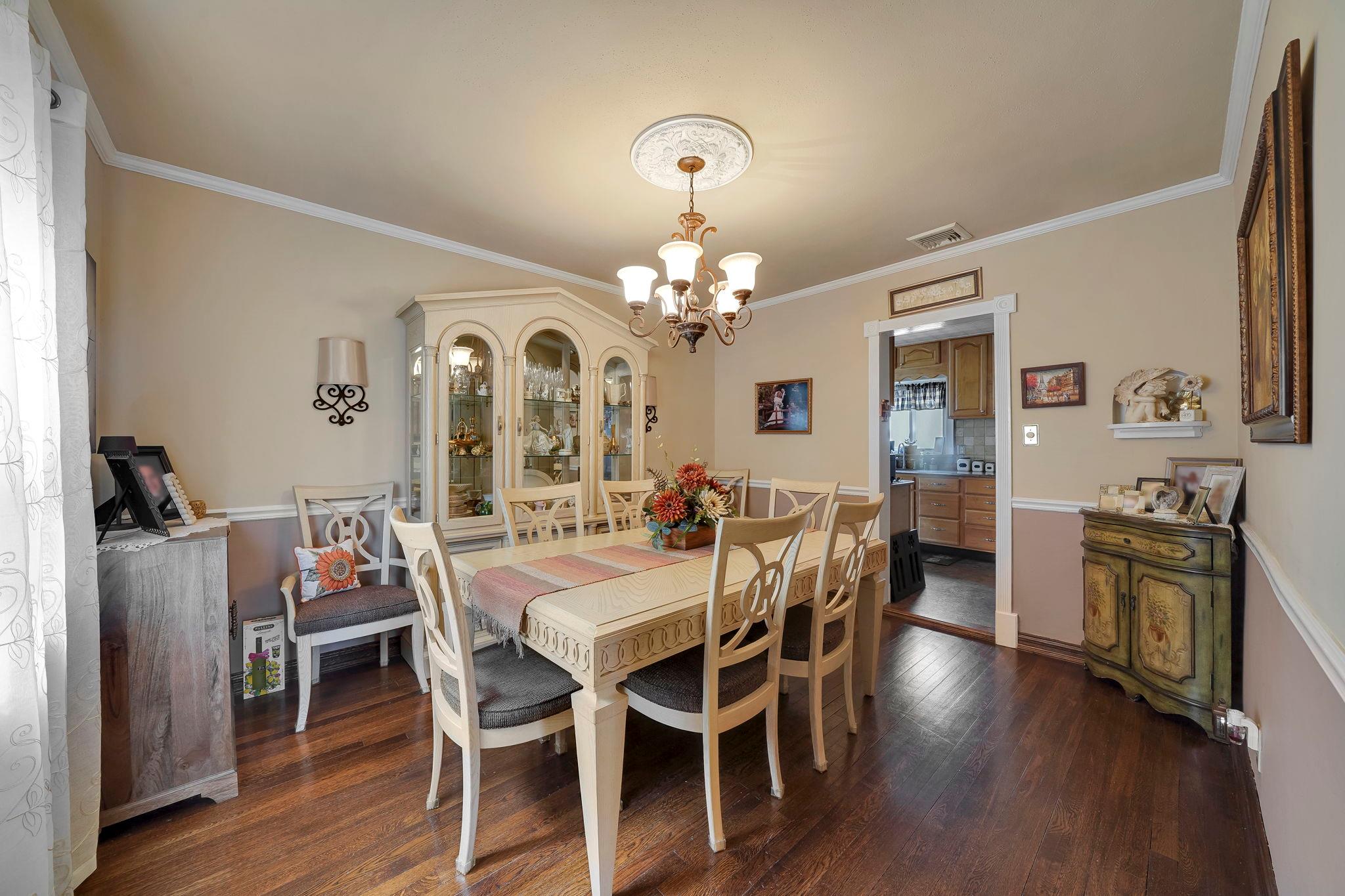 69-60 E 181st Street, Fresh Meadows, Florida image 6