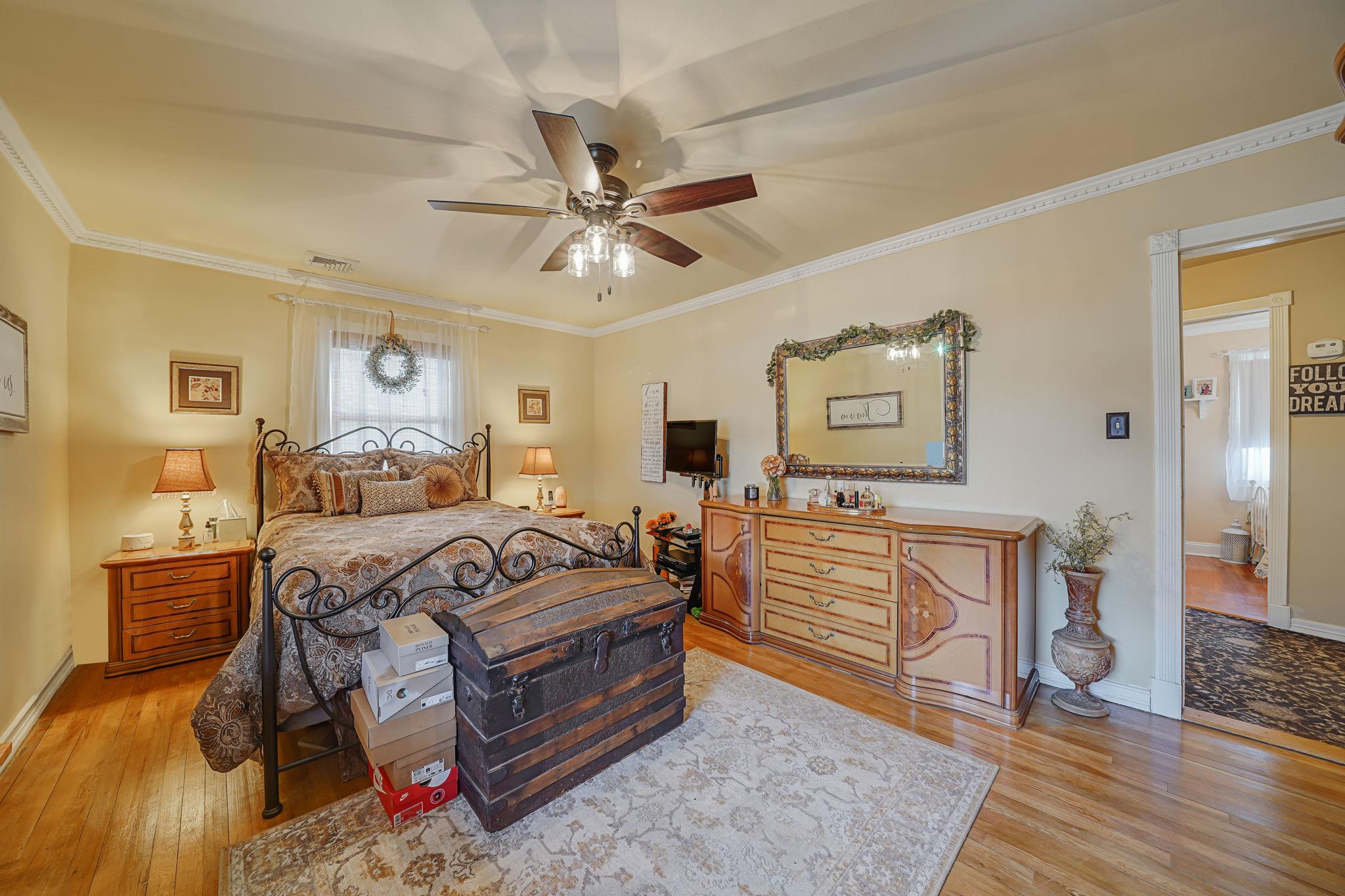 69-60 E 181st Street, Fresh Meadows, Florida image 16