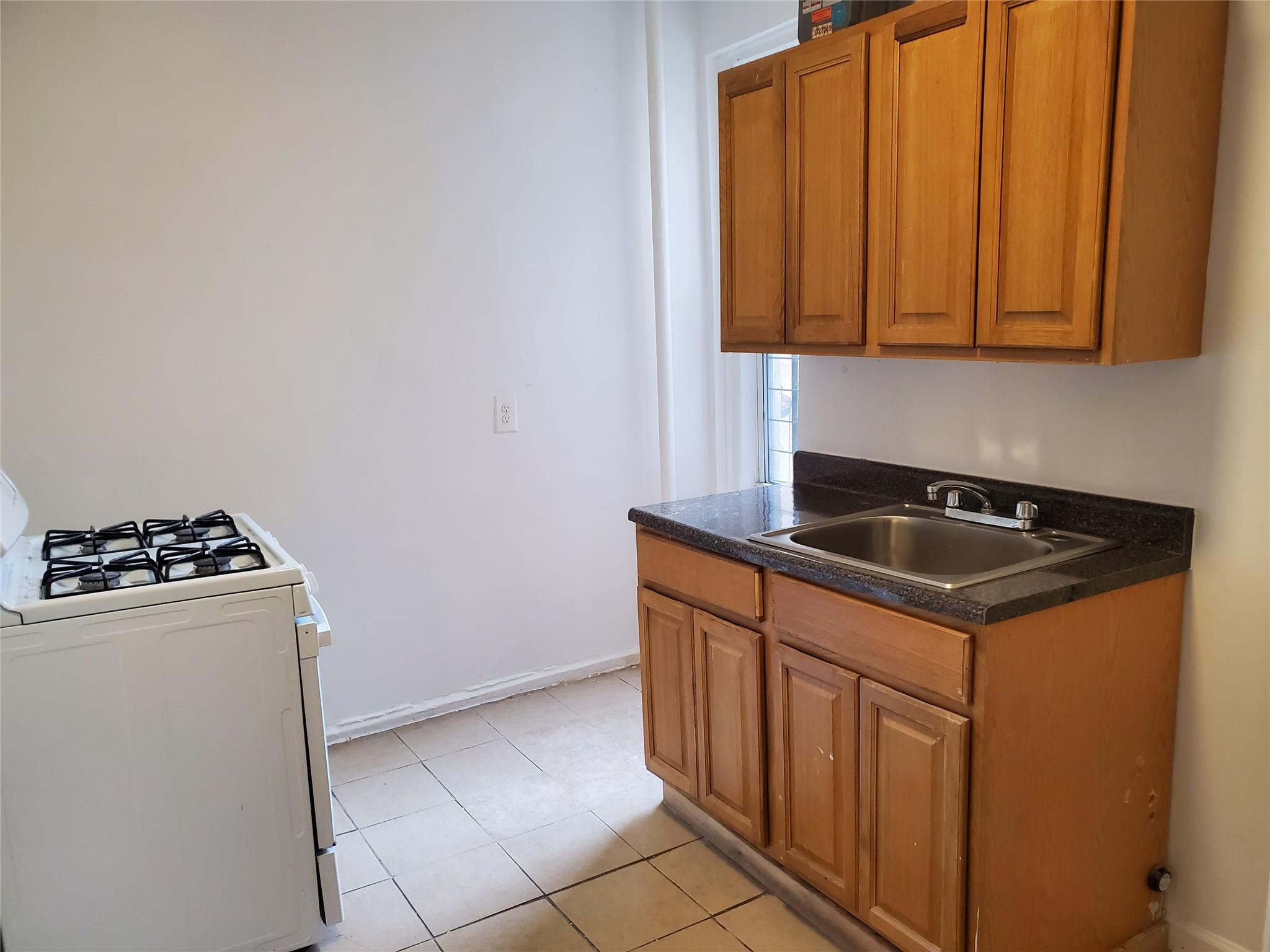 2015 Southern Boulevard #5D, Bronx, New York image 2