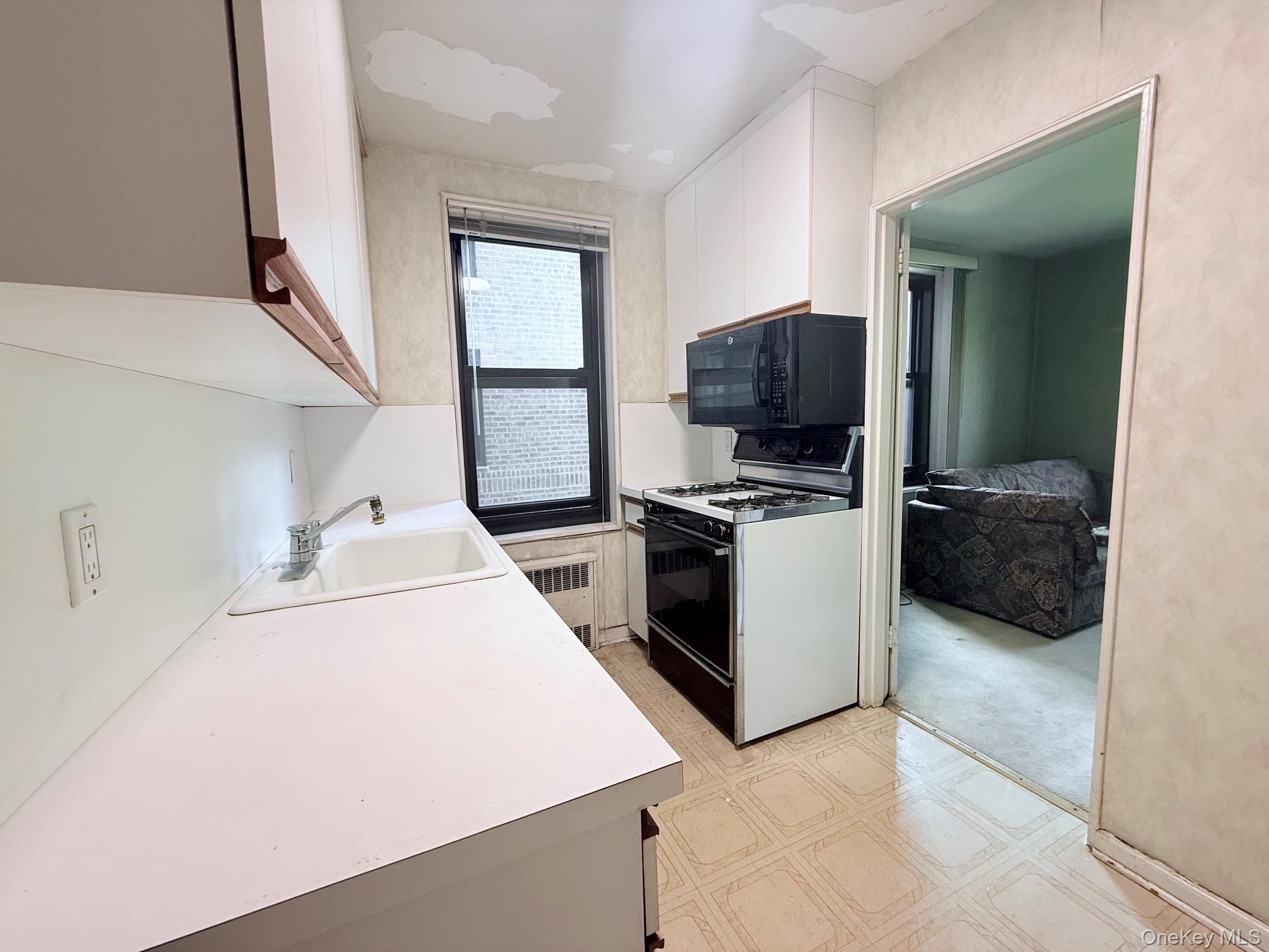 83-20 98 Street 2P
